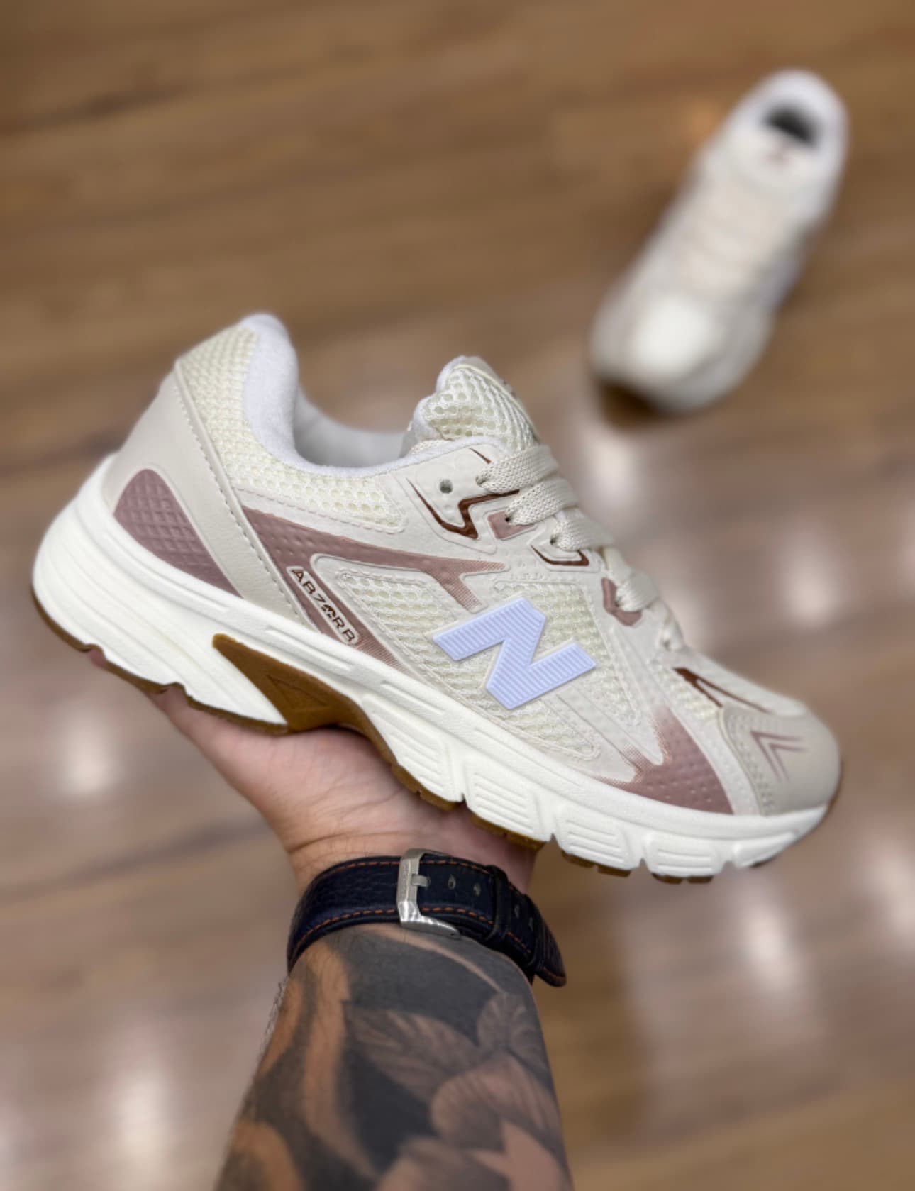 New Balance 740