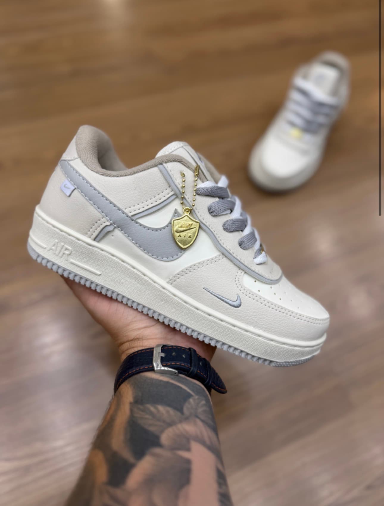 Nike Air Force Escudo