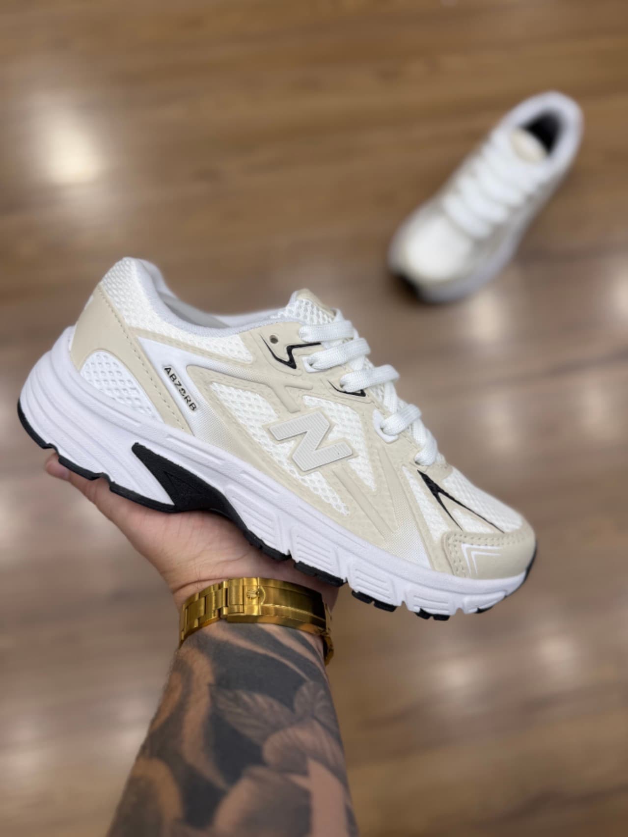 New Balance 740